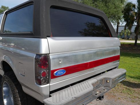 Used 1990 Ford Bronco AWD/4WD image 24