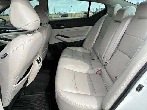 Certified 2021 Nissan Altima 2.5 Platinum AWD/4WD image 18