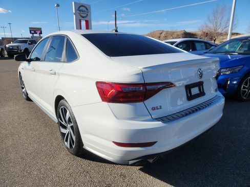 Used 2021 Volkswagen Jetta GLI image 3