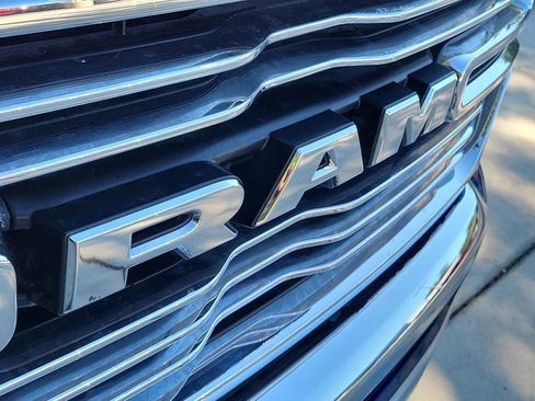 Used 2019 RAM 1500 Laramie RWD image 5