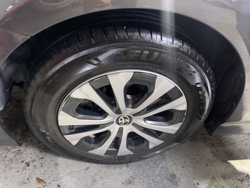 Used 2020 Toyota Prius Prime LE image 29