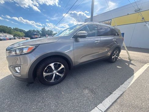 Used 2018 Kia Sorento EX w/ EX Advanced Touring Package AWD/4WD image 4