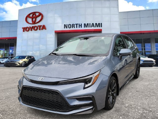 Used 2024 Toyota Corolla SE FWD image 2