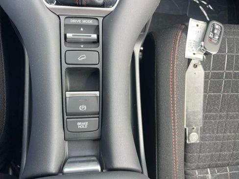 New 2026 Honda HR-V Sport image 32