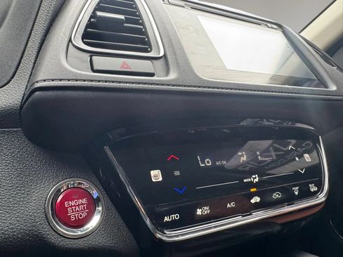 Used 2018 Honda HR-V EX image 20