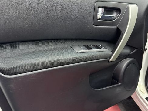 Used 2012 Nissan Rogue S AWD/4WD image 9