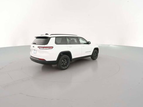 New 2025 Jeep Grand Cherokee L Altitude image 12