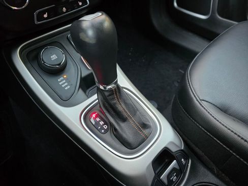 Used 2018 Jeep Compass Latitude w/ Cold Weather Group image 31