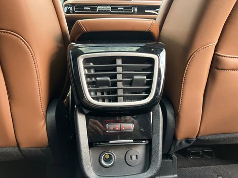 Used 2023 Lincoln Nautilus Reserve w/ Equipment Group 201A image 34