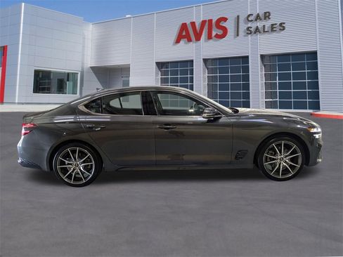 Used 2023 Genesis G70 2.0T image 5