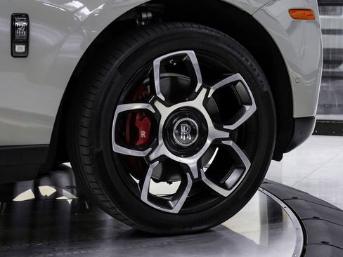 Used 2022 Rolls-Royce Cullinan Black Badge AWD/4WD image 56