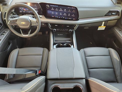 New 2026 Chevrolet Suburban Premier w/ Sun And Tow Package image 19