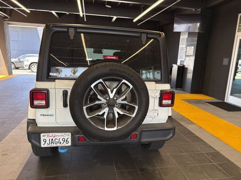 Used 2024 Jeep Wrangler Unlimited AWD/4WD image 19