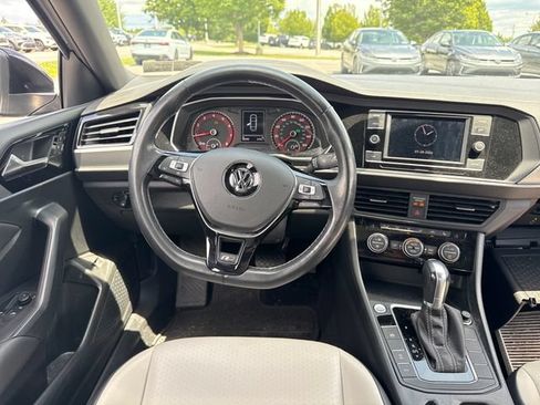 Used 2019 Volkswagen Jetta R-Line w/ R-Line Cold Weather Package FWD image 15