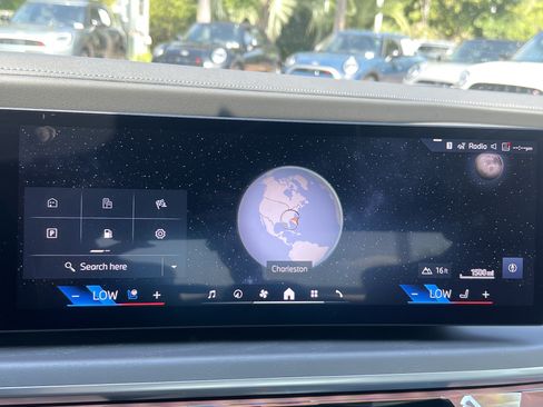 Used 2023 BMW 760i xDrive AWD/4WD image 24