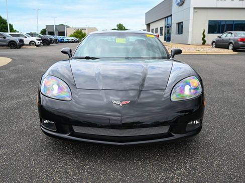 Used 2005 Chevrolet Corvette Coupe w/ Preferred Equipment Group RWD image 10