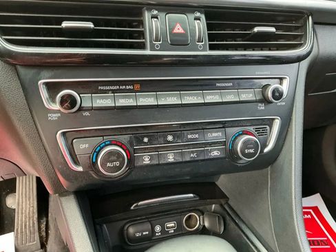 Used 2018 Kia Optima EX w/ Premium Package image 32