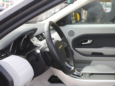 Used 2012 Land Rover Range Rover Evoque Pure Plus AWD/4WD image 17