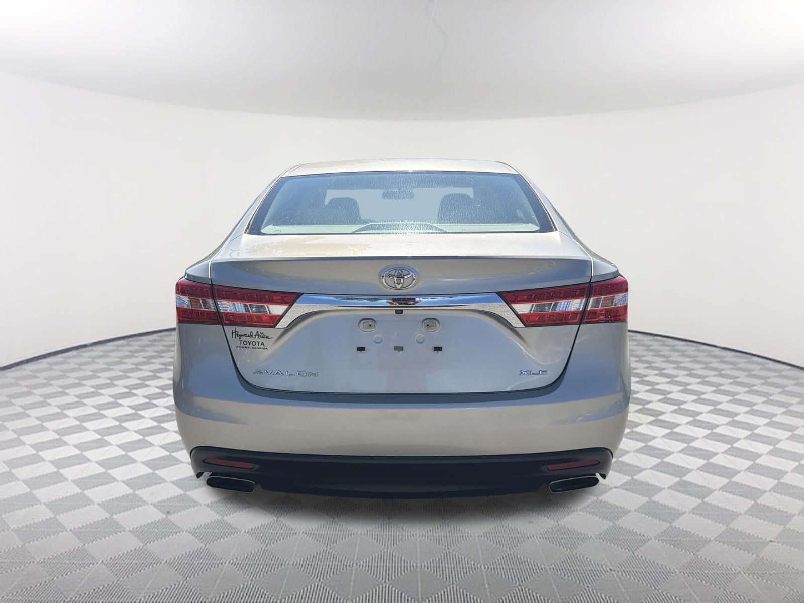 Used 2014 Toyota Avalon XLE FWD image 16