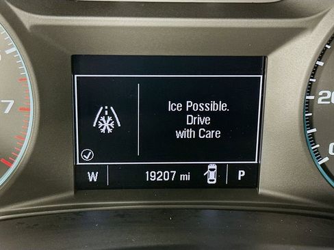 Used 2023 Chevrolet Malibu LS image 17