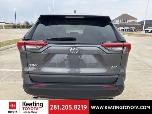 Used 2025 Toyota RAV4 XLE image 6