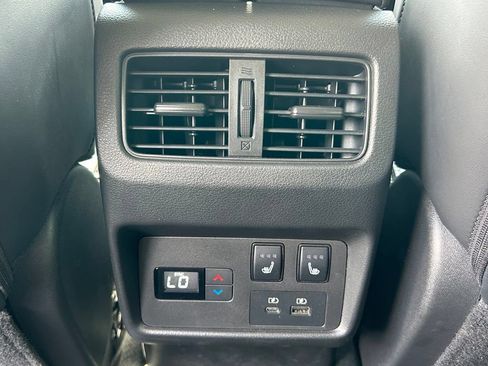 Used 2023 Nissan Rogue Platinum w/ Platinum Premium Package AWD/4WD image 51