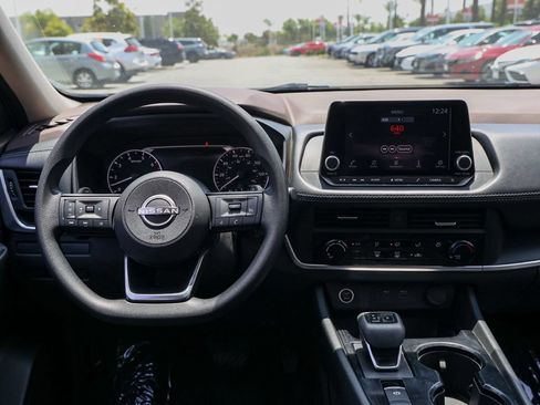 Used 2023 Nissan Rogue S FWD image 22