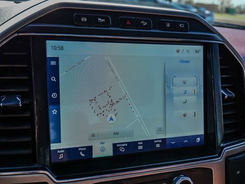 Used 2022 Ford F250 Platinum w/ FX4 Off-Road Package image 31