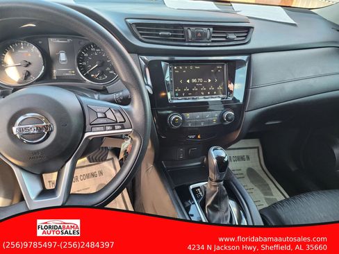 Used 2017 Nissan Rogue S AWD/4WD image 17