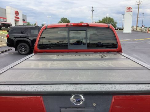 Used 2014 Nissan Frontier SV AWD/4WD image 9