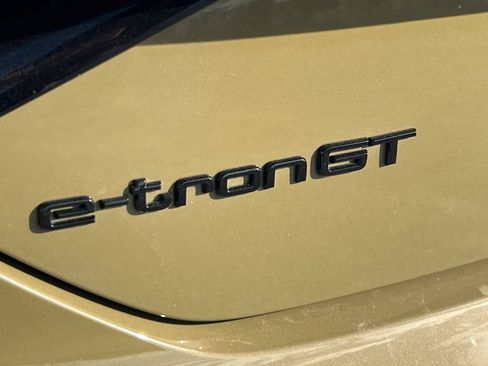 Used 2023 Audi e-tron GT Premium Plus w/ Performance Package image 17