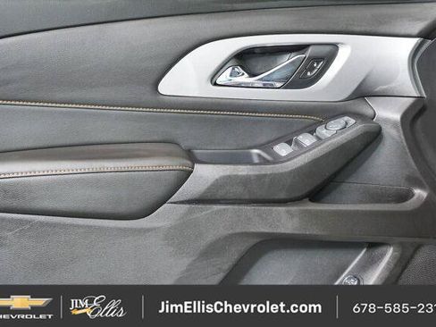 Used 2019 Chevrolet Traverse LT FWD image 6