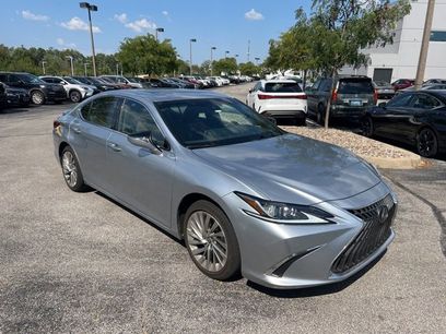 Certified 2023 Lexus ES 300h w/ Luxury Package