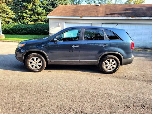 Used 2011 Kia Sorento LX image 6