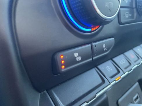 Used 2021 Chevrolet Silverado 1500 LT w/ Bed Protection Package image 3