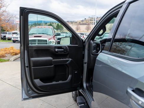 Used 2020 GMC Sierra 1500 AT4 w/ AT4 Premium Package image 17