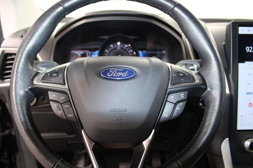 Used 2024 Ford Edge SEL AWD/4WD image 33
