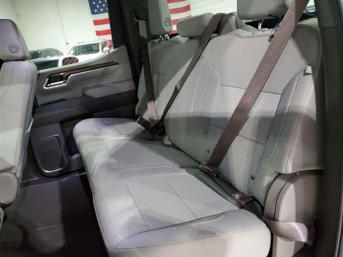 Used 2024 Chevrolet Silverado 1500 LT RWD image 38