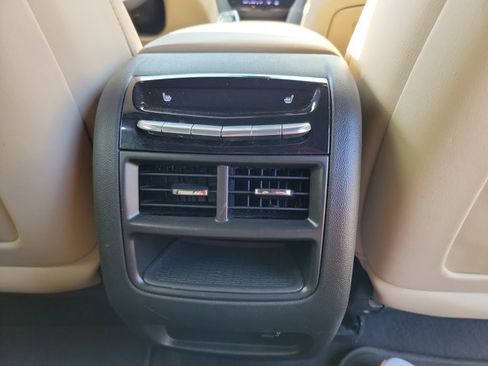Used 2017 Cadillac XT5 Luxury w/ Driver Awareness Package FWD image 17