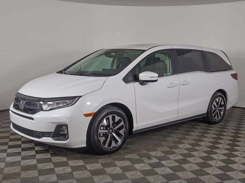 New 2026 Honda Odyssey EX-L image 3