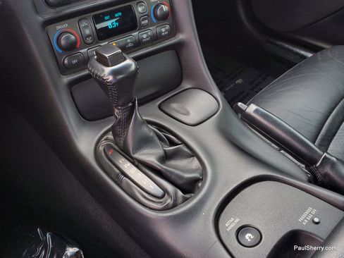 Used 2004 Chevrolet Corvette Coupe RWD image 42