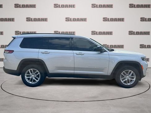 Used 2024 Jeep Grand Cherokee L Laredo AWD/4WD image 6