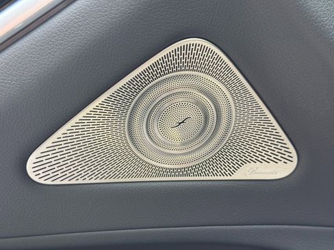 Used 2022 Mercedes-Benz S 500 4MATIC w/ AMG Line Package image 19