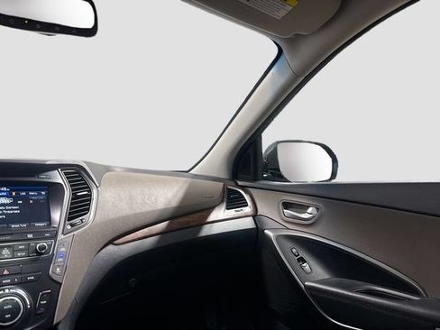 Used 2018 Hyundai Santa Fe AWD image 24
