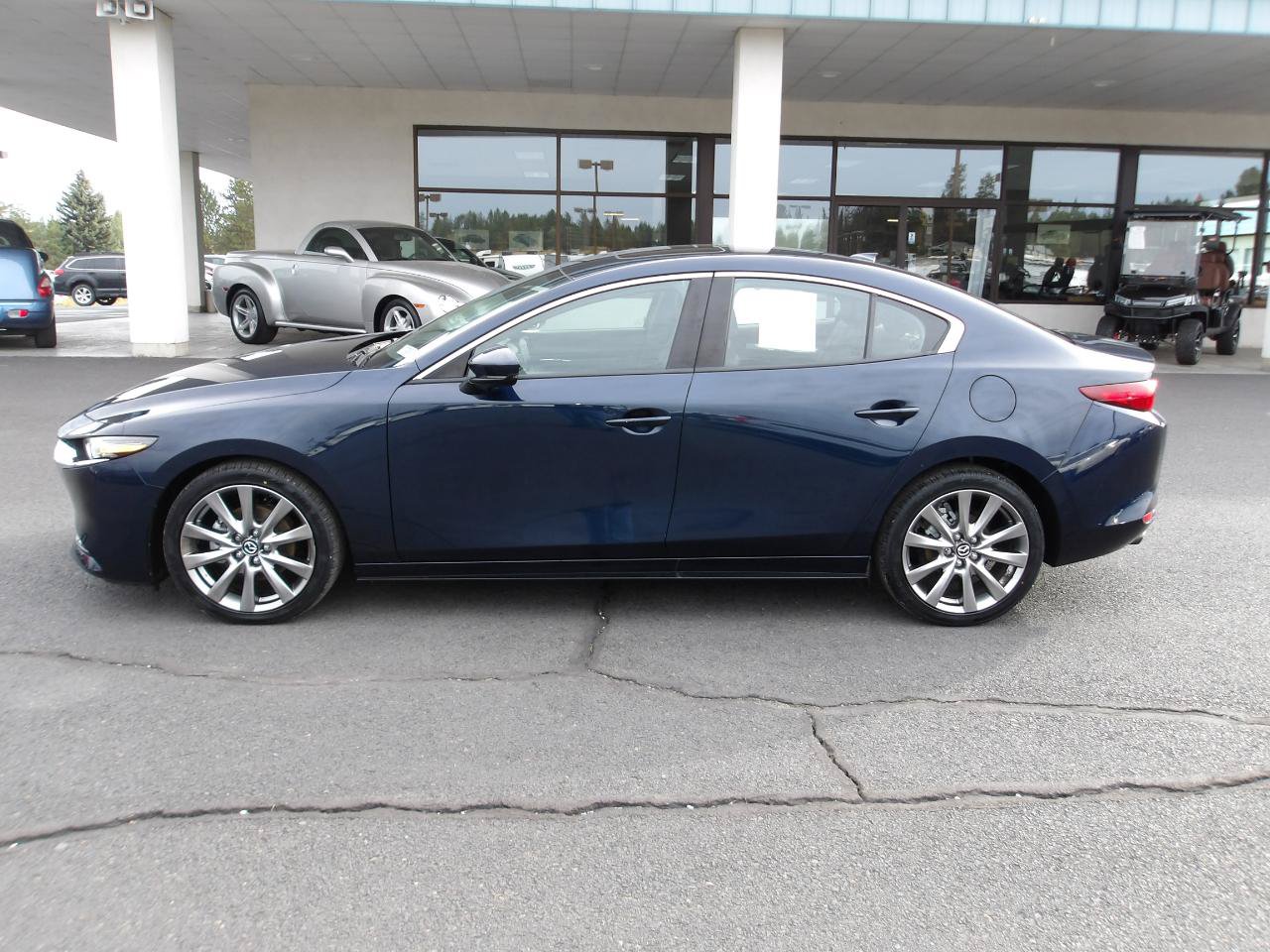 Used 2023 MAZDA MAZDA3 s AWD/4WD image 2