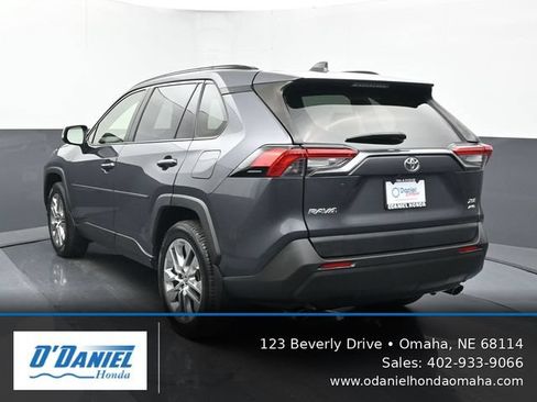 Used 2020 Toyota RAV4 XLE Premium AWD/4WD image 4