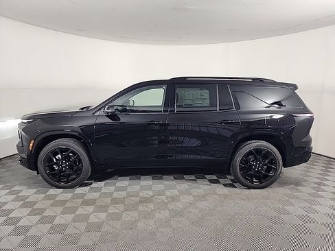 New 2026 Chevrolet Traverse RS w/ LPO, Floor Liner Package image 6