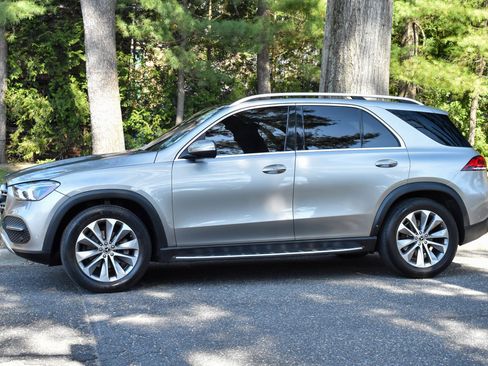 Used 2020 Mercedes-Benz GLE 350 4MATIC image 3