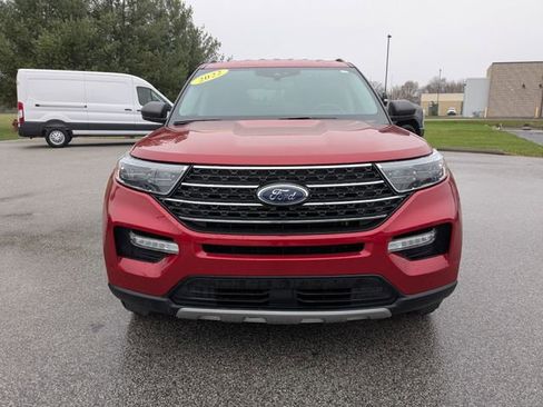 Used 2022 Ford Explorer XLT w/ Equipment Group 202A image 7