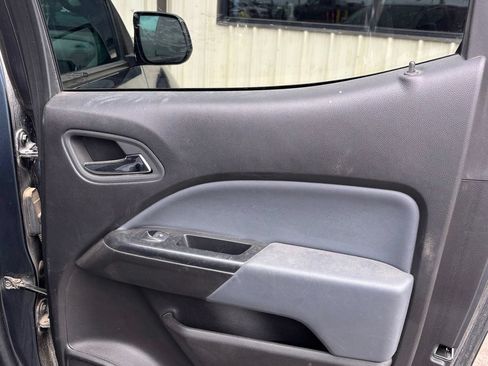 Used 2019 Chevrolet Colorado Z71 AWD/4WD image 6